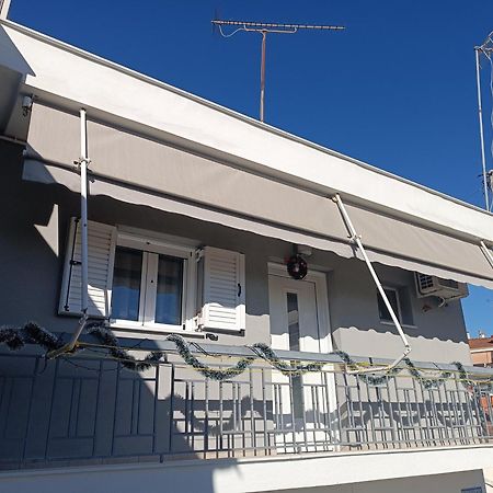 Giorgos Studio Trikala Bagian luar foto